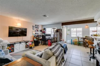 Photo #2: 2677419 Listing 