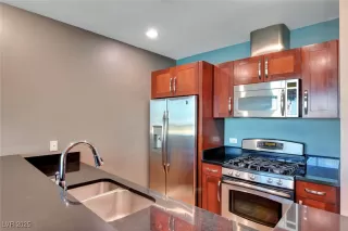 Photo #6: 2677431 Listing 