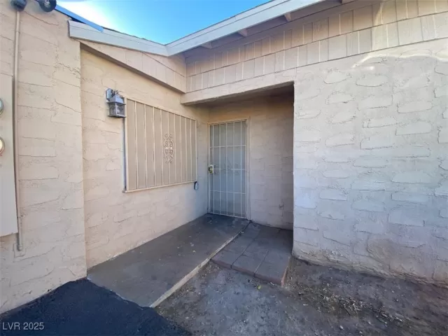 MLS: 2677442 Condo For Sale