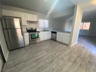Photo #2: 2677442 Listing 