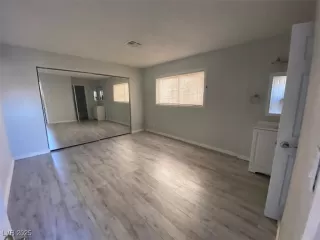 Photo #5: 2677442 Listing 