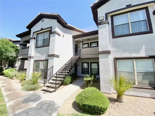 MLS: 2677469 Condo For Sale
