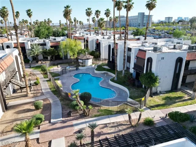 MLS: 2677508 Condo For Sale