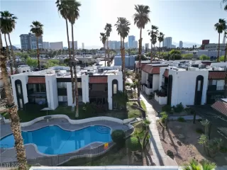 Photo #1: 2677508 Listing 