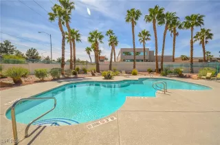 Photo #2: 2677511 Listing