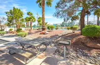 Photo #3: 2677511 Listing