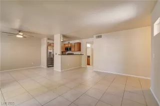 Photo #6: 2677520 Listing