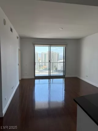 Photo #5: 2677540 Listing 