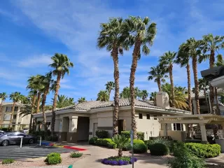 Photo #2: 2677546 Listing