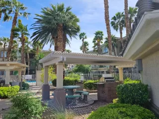 Photo #3: 2677546 Listing