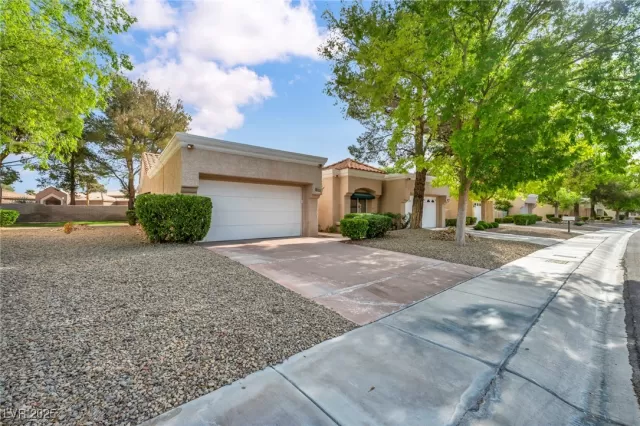 MLS: 2677573 Condo For Sale