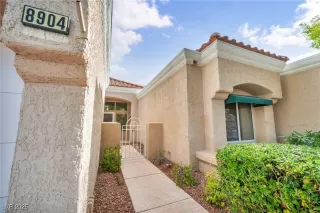 Photo #2: 2677573 Listing