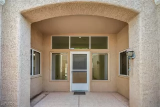 Photo #5: 2677573 Listing