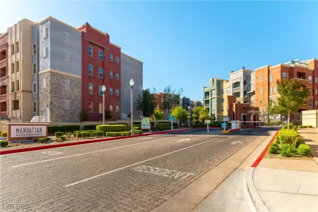 MLS: 2677578 Condo For Sale