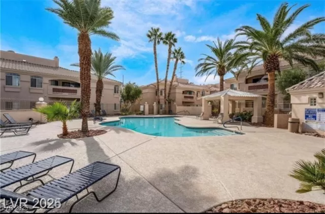 MLS: 2677583 Condo For Sale