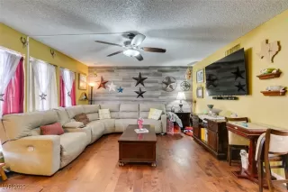 Photo #5: 2677592 Listing