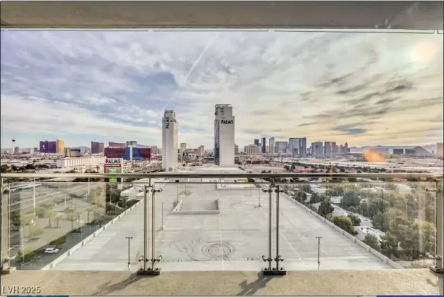 MLS: 2677659 Condo For Sale