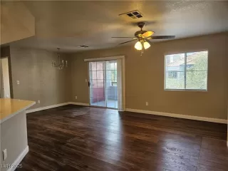 Photo #1: 2677685 Listing 