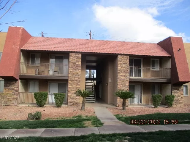 MLS: 2677688 Condo For Sale