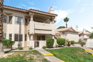 Photo #3: 2677701 Listing