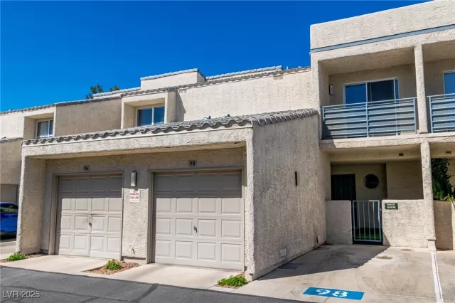 MLS: 2677744 Condo For Sale