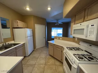 Photo #2: 2677756 Listing 