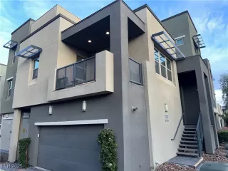 Photo #1: 2677757 Listing 