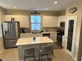 Photo #3: 2677757 Listing 