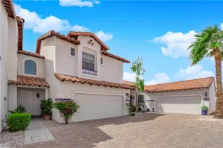 Photo #1: 2677762 Listing 