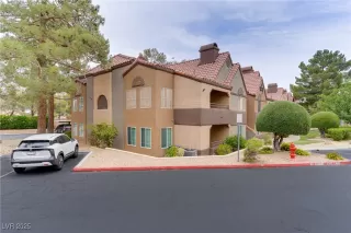 Photo #1: 2677763 Listing 