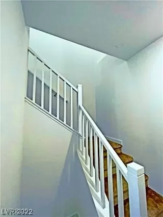 Photo #4: 2677787 Listing