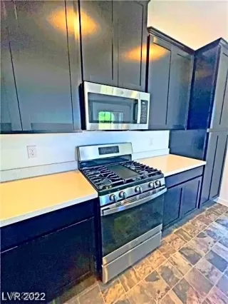 Photo #5: 2677787 Listing