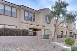 Photo #1: 2677806 Listing 
