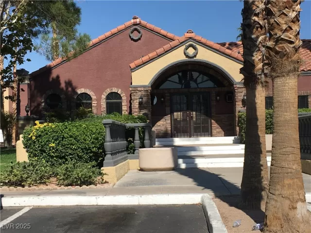 MLS: 2677845 Condo For Sale