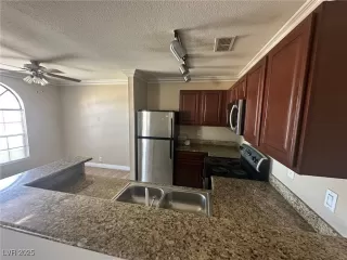 Photo #5: 2677845 Listing