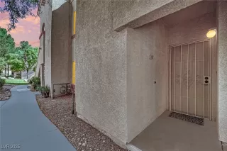 Photo #5: 2677848 Listing