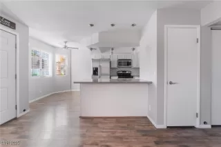 Photo #3: 2677850 Listing 