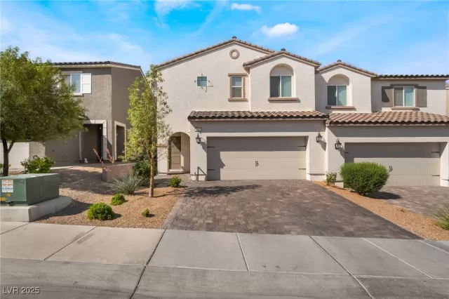 MLS: 2677853 Condo For Sale