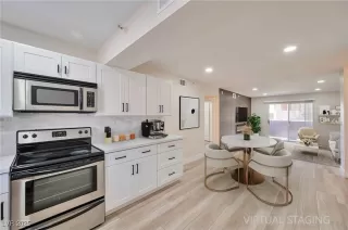 Photo #2: 2677860 Listing 