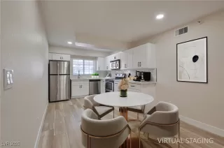 Photo #3: 2677860 Listing 