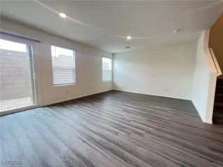 Photo #3: 2677886 Listing 
