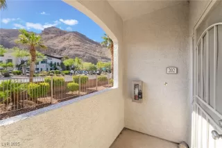 Photo #2: 2677902 Listing 