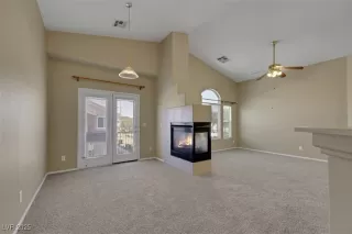 Photo #3: 2677959 Listing