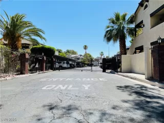 Photo #1: 2677972 Listing 