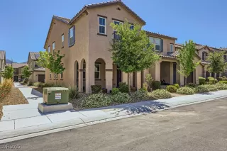 Photo #1: 2677981 Listing