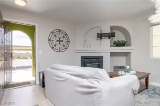 Photo #2: 2678015 Listing