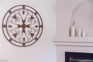 Photo #5: 2678015 Listing