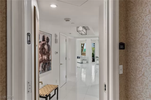 MLS: 2678036 Condo For Sale