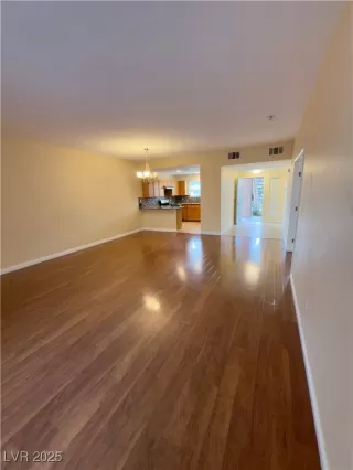 Photo #1: 2678038 Listing 