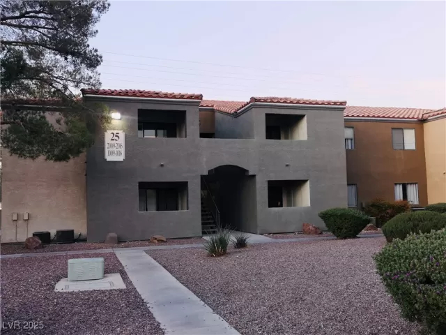 MLS: 2678080 Condo For Sale